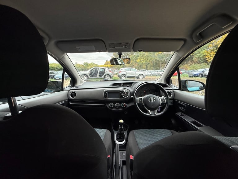 2012 Toyota Yaris 1.33 VVT-i TR 5dr HATCHBACK Petrol Manual