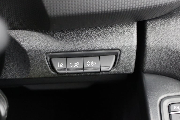 2024 Renault Trafic 2.0Dci Advance LL30 Blue Van Diesel Manual