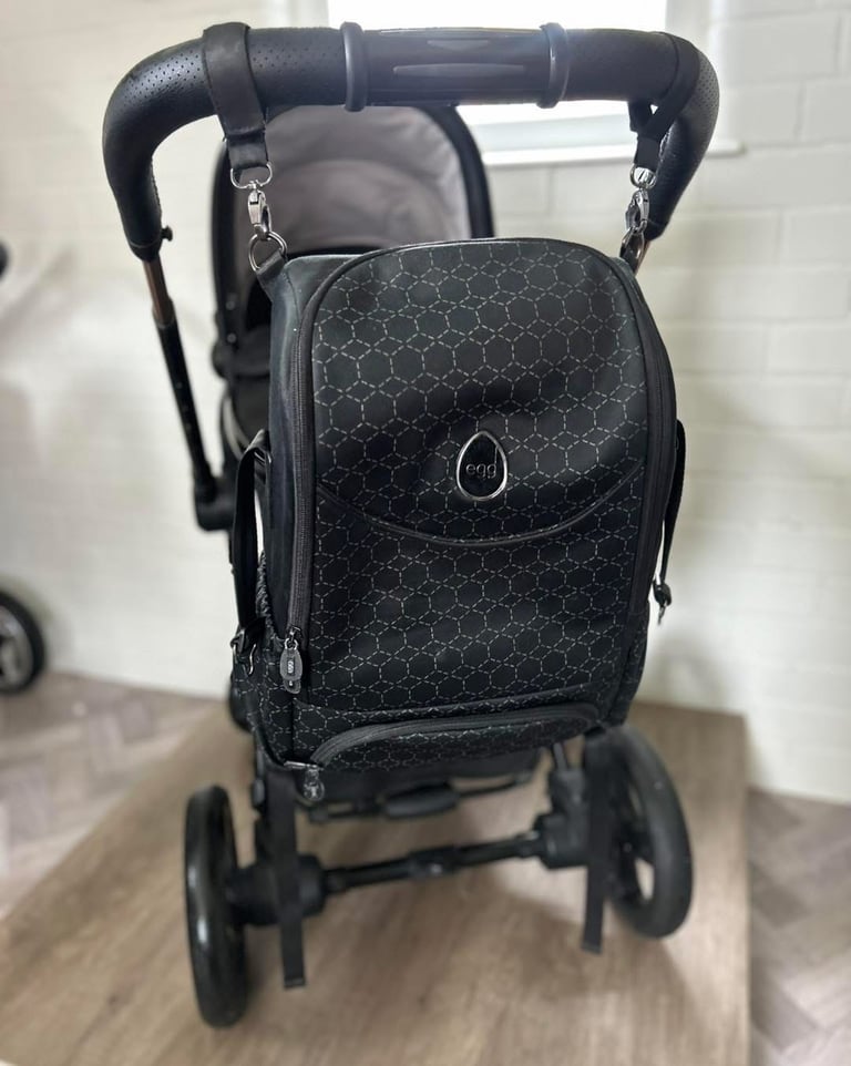 Egg2 Luxury pushchair and Shell I-size car seat special edition bundle in black Geo