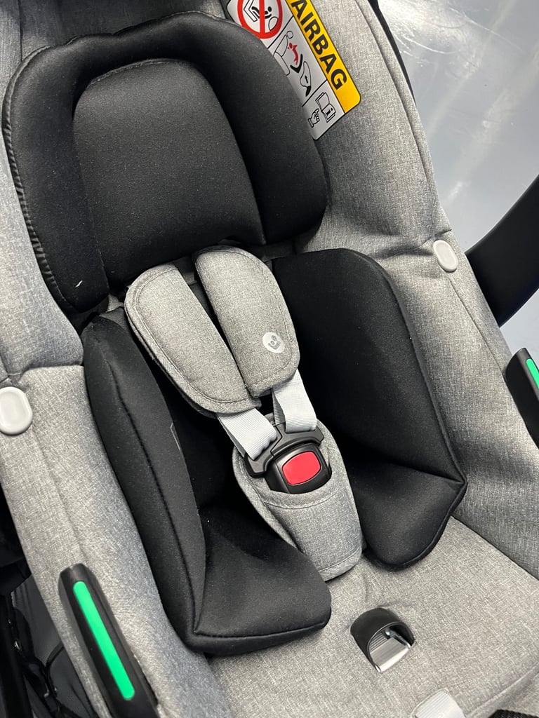 Maxi cosi travel system pram pushchair car seat 