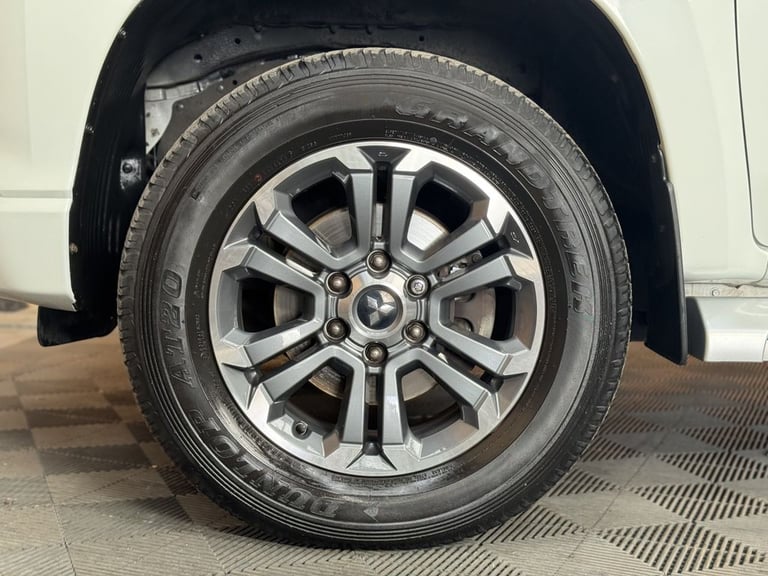 2020 Mitsubishi L200 2.2 DI-D DC Barbarian X Pickup Double Cab 4dr Diesel Auto 4WD Euro 6 (s/s)  ...