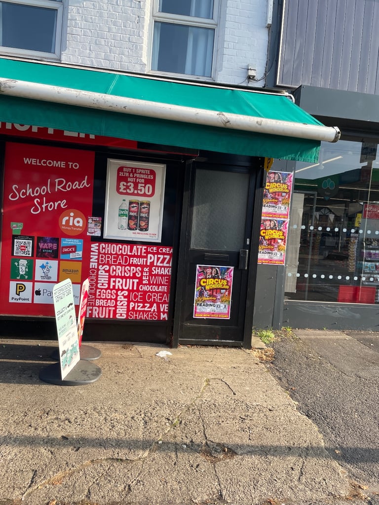 Sharing double bed room flat rent for students 