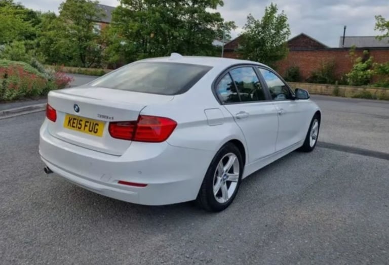 BMW 318D SE SAT NAV (2015)