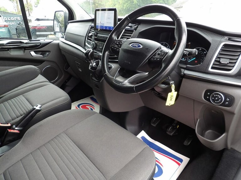 2021 Ford Tourneo Custom 2.0 EcoBlue 130ps Low Roof 8 Seater Titanium MPV DIESEL Manual