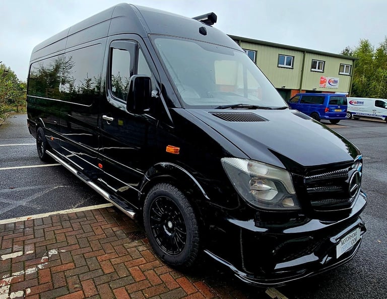 Mercedes Sprinter 310 racevan 2013 2 berth garage 150k 5.9m 3500kgs