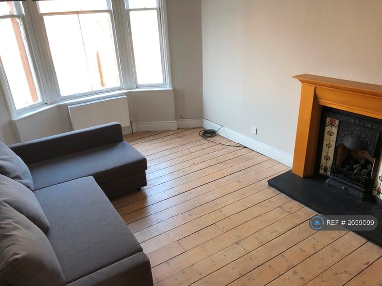 1 bedroom flat in Dixon Road, Glasgow, G42 (1 bed) (#2659099)