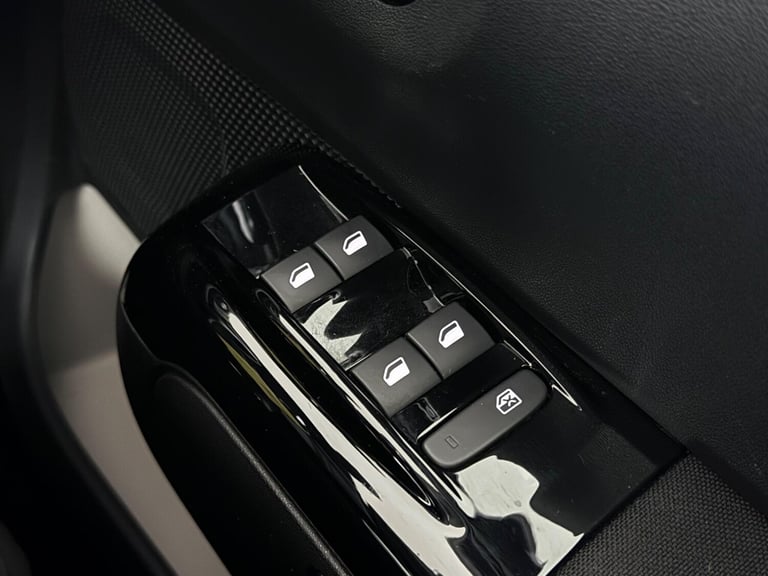 2022 Citroen C3 1.2 PureTech 110 Shine Plus 5dr EAT6 HATCHBACK PETROL Automatic