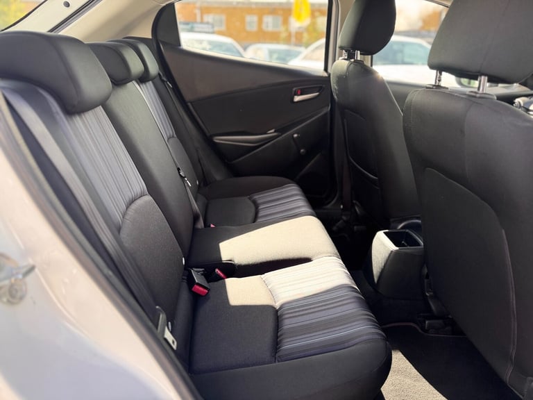 2015 Mazda Mazda2 1.5 75 SE 5dr HATCHBACK Petrol Manual