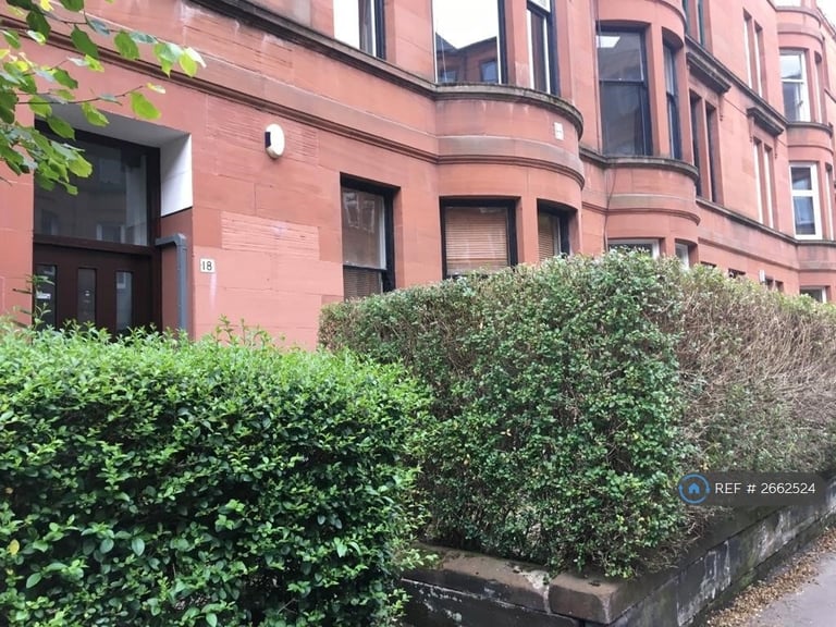 2 bedroom flat in Melrose Gardens, Glasgow, G20 (2 bed) (#2662524)