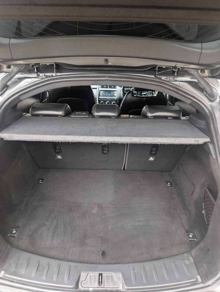 JAGUAR E-PACE 2.0 D180 R-Dynamic HSE 2019