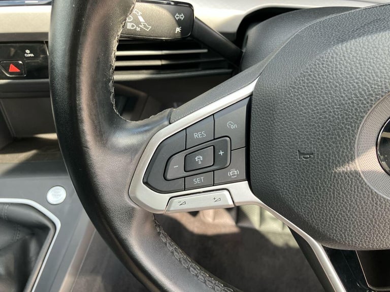 2021 Volkswagen Golf LIFE TSI ESTATE Petrol Manual
