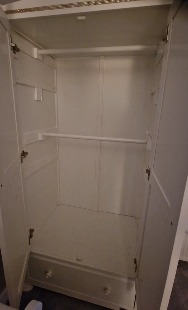 VIB Charmer Elements Wardrobe and Drawers/Changing Table