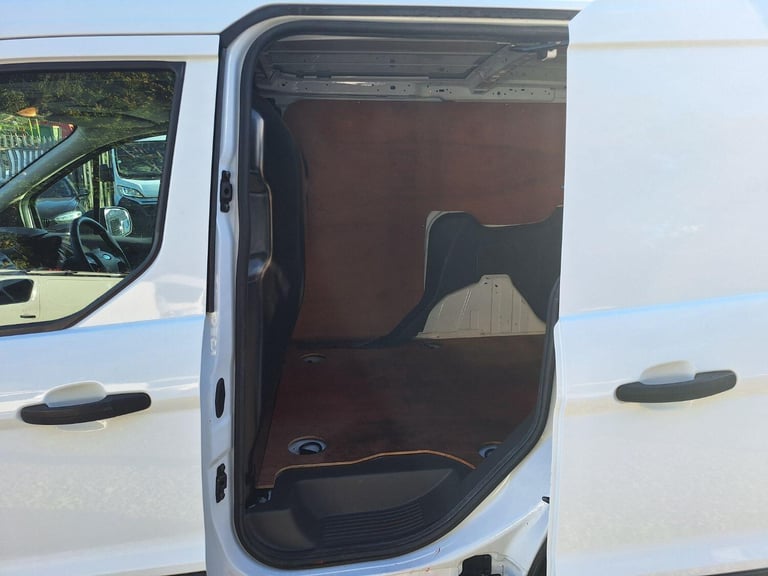 FORD TRANSIT CONNECT 1.5 220 EcoBlue White Manual Diesel, 2018