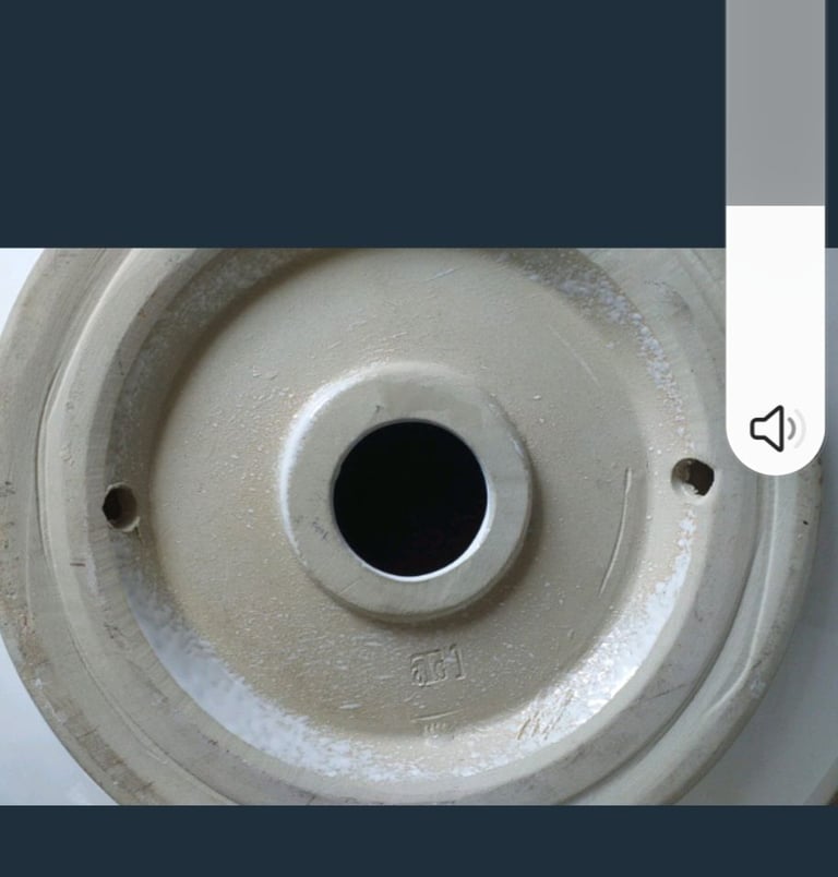 White round Hand Basin