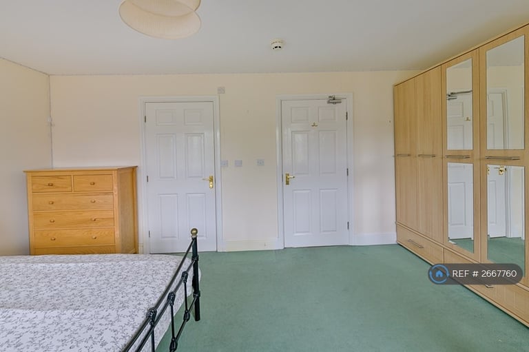 5 bedroom house in Denison Road, Manchester, M14 (5 bed) (#2667760)