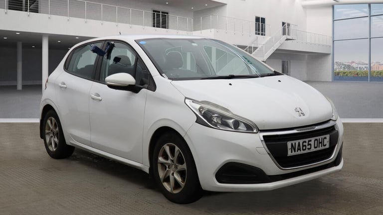 FINANCE AVAILABLE 2015 PEUGEOT PEUGEOT 208 1.2 PURETECH ACTIVE 12 MONTH MOT