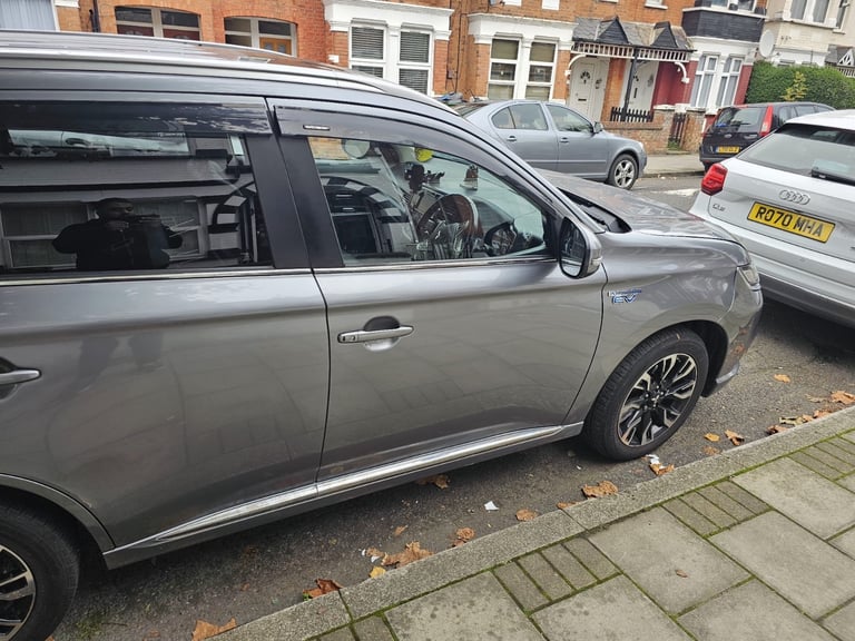 Mitsubishi, OUTLANDER, Estate, 2016, Other, 1998 (cc), 5 doors
