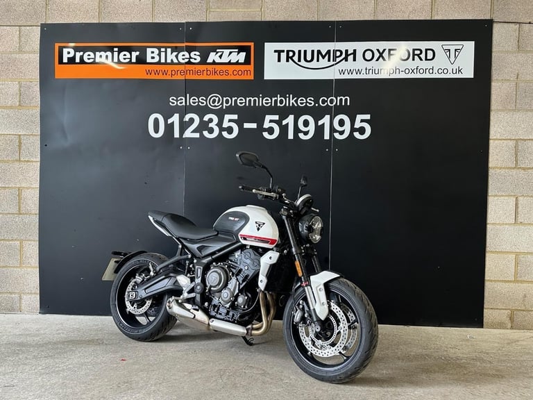 STUNNING ONE OWNER 2022/72 TRIUMPH TRIDENT 660 MOTORCYCLE 