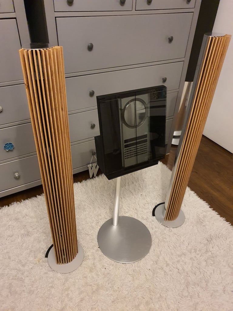 image for Bang & Olufsen Beosound 3200 with beolab 6000 speakers 