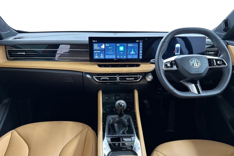 2024 MG MG HS 106290 Hatchback Petrol Manual