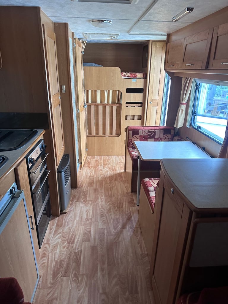 Compass Connoisseur 556 6 Berth Family Caravan