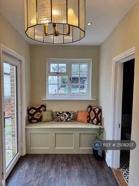 6 bedroom house in Upper Chapel Street, Halstead, CO9 (6 bed) (#2508207)