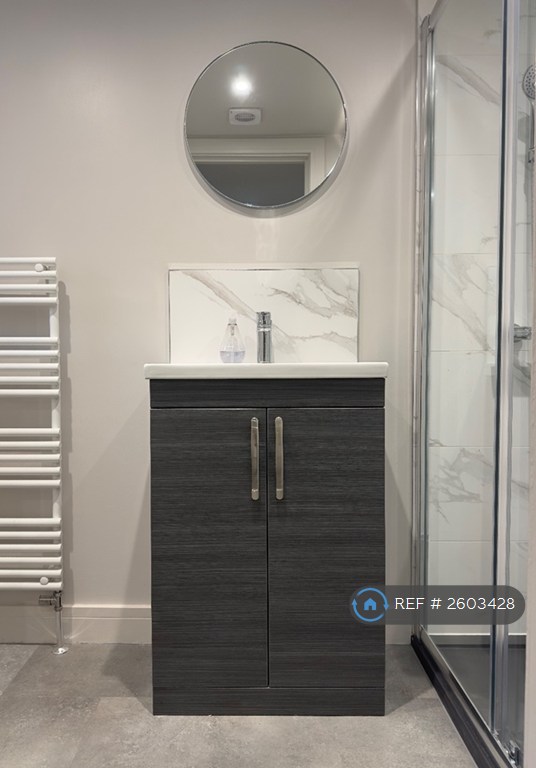 3 bedroom flat in High Street, Worksop, S80 (3 bed) (#2603428)