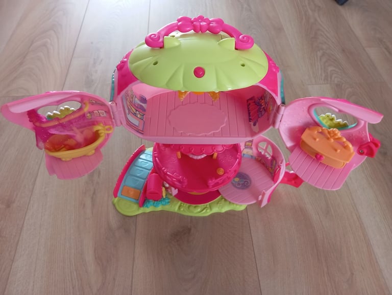 Pink dolly house