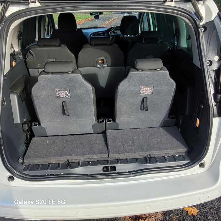 Peugeot, 5008, MPV, 2011, Manual, 1560 (cc), 5 doors