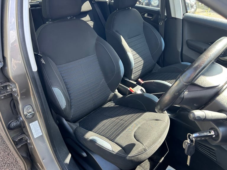 2015 Peugeot 208 1.6 e-HDi Allure 5dr LOW MILEAGE CHEAP ROAD TAX  HATCHBACK Diesel Manual