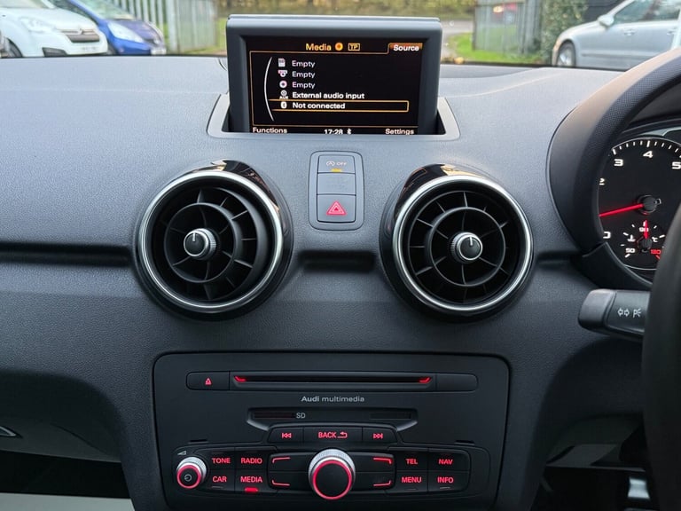 2011 Audi A1 TFSI SPORT - £35 TAX -ONE OWNER FROM NEW - 11 STAMPS IN THE BOOK - LEATHER Hatchback...