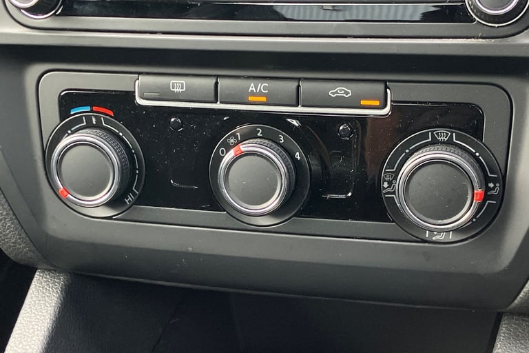 2017 Volkswagen Jetta 1.4 TSI S 4dr Saloon PETROL Manual