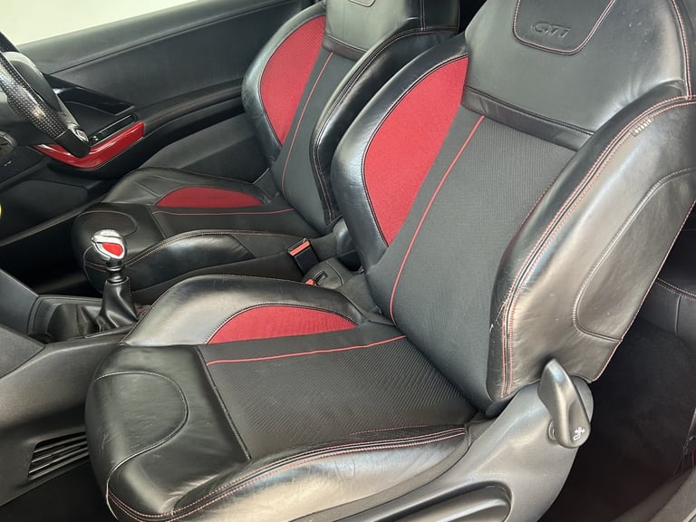 PEUGEOT 208 1.6 THP GTi Red Manual Petrol 2013