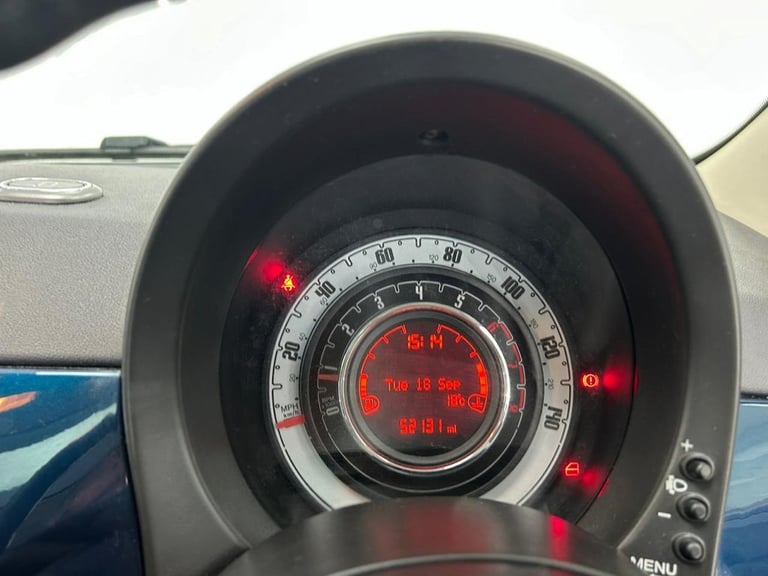 2014 Fiat 500 1.2 Lounge Hatchback 3dr Petrol Manual Euro 6 (s/s) (69 bhp) 8X SERVICES Hatchback ...