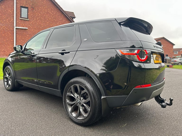 Land Rover Discovery Sport 4x4 / AUTO / 7 SEATS / HUGE SPEC 