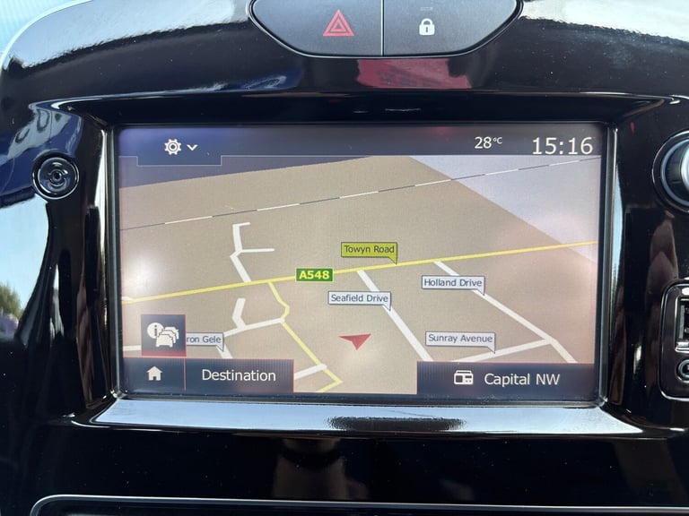 2016 Renault Clio 1.2 16V Dynamique Nav 5dr HATCHBACK PETROL Manual