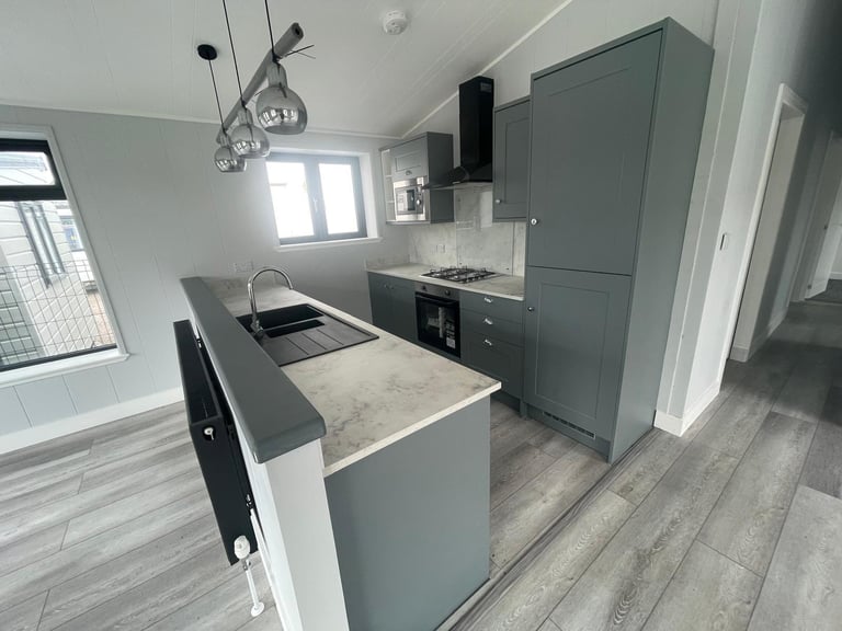 NEW Twin Cabin Lodge Mobile Home Evolution Harley 40ft x 20ft, 3 Bedroom REDUCED