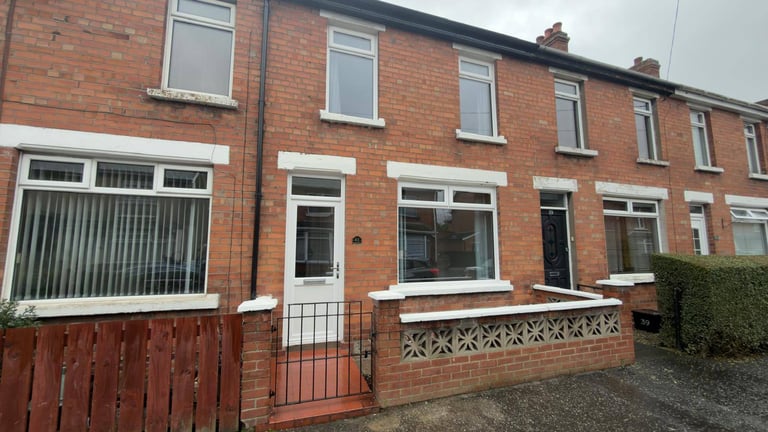 Newly renovated 2 bed house Holywood road area