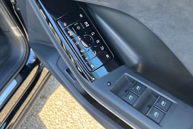 2024 Audi Q6 e-tron 225kW Performance 100kWh Edition 1 5dr Auto Estate Electric Automatic