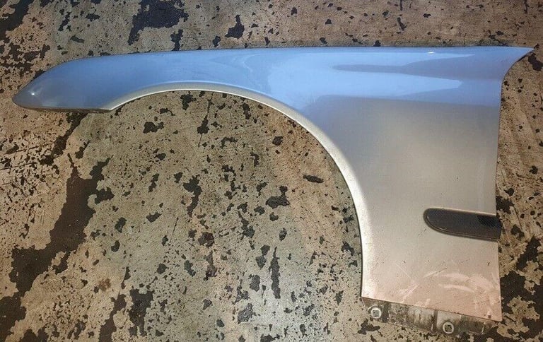 image for Mercedes C Class Kompressor Left Side Front Wing Silver 2005