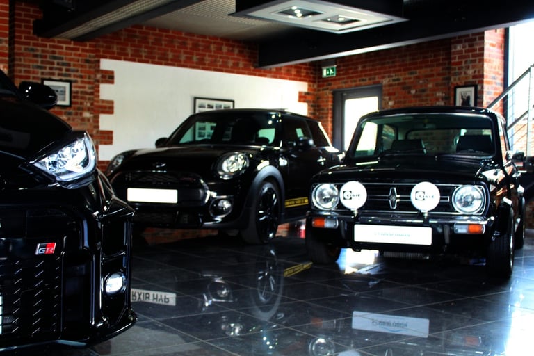 2017 MINI Hatch 2.0 Cooper S 3dr - Sat Nav &amp; Parking Sensors &amp; Chili Pack HATCHBACK Petro...