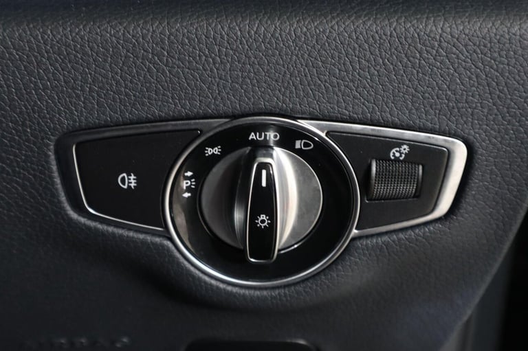 2021 Mercedes-Benz E-Class 2.0 E300de 13.5kWh AMG Line G-Tronic+ Euro 6 (s/s) 4dr Saloon DIESEL/E...