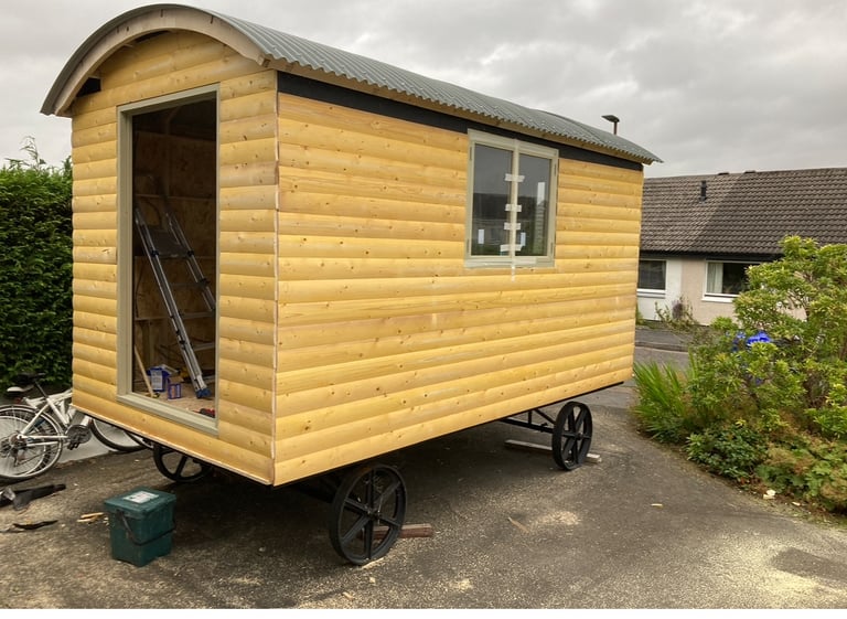 Shepherd’s Hut (incl. Delivery*)