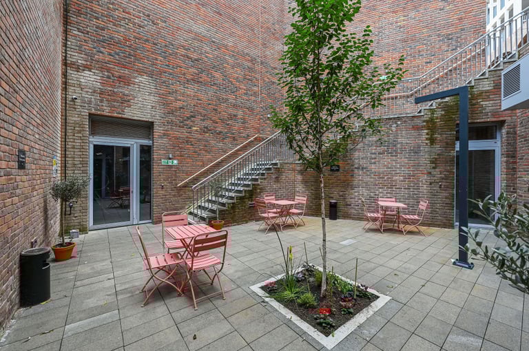 Commercial Spaces to Rent in Hackney