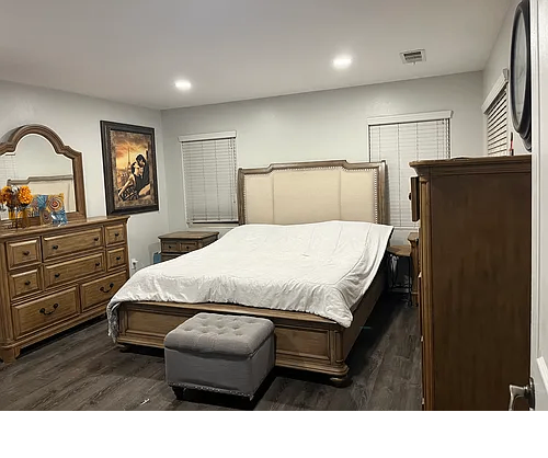 image for Spacious & Cosy Double Room for Rent S21 4DG