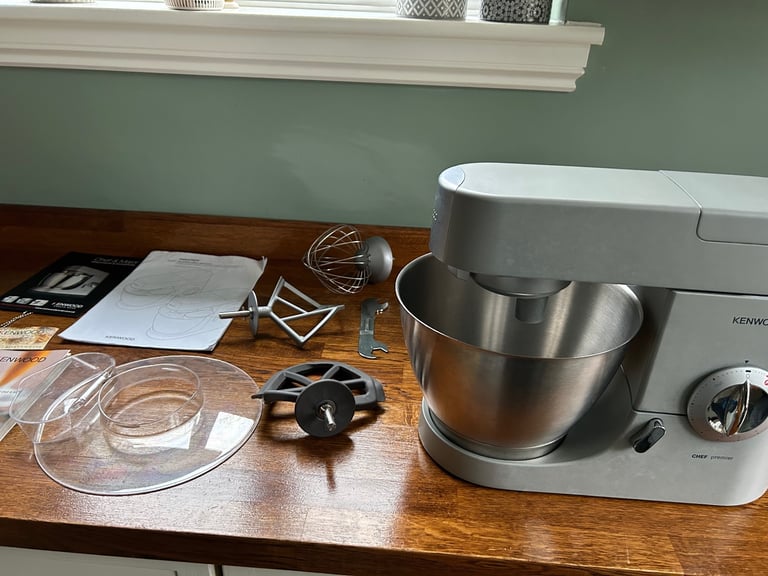 image for Kenwood Chef Premier Mixer with glass liquidiser 