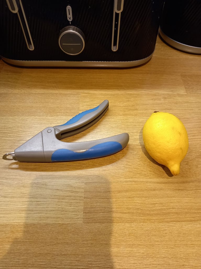 Free Dog nail clippers 