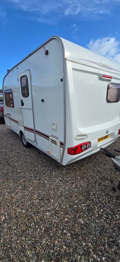Swift Charisma 220/2 berth 2007 motor mover light weight 