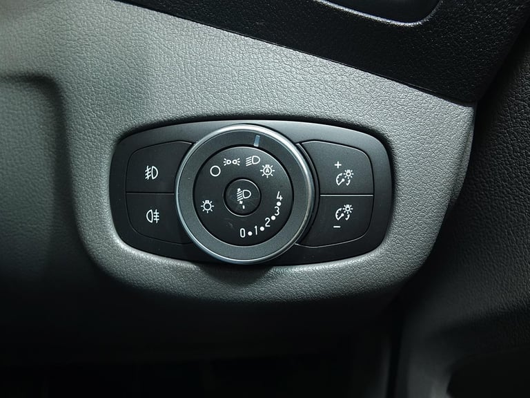 Ford Transit Connect 240 1.5 EcoBlue 100PS 'Limited' L1 Euro 6 Small Panel Van