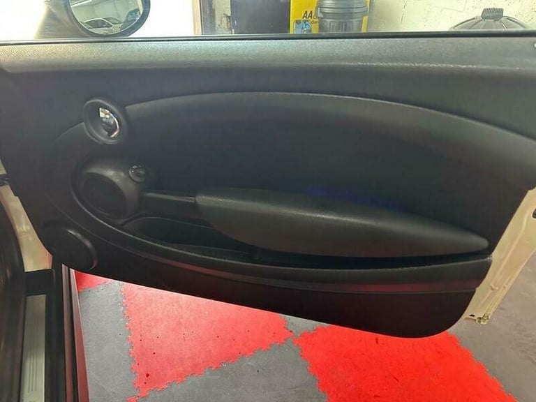 MINI Hatch 1.6 Cooper Hatchback 3dr Petrol Manual Euro 5 (s/s) (122 ps)